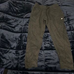 Greg Nike sweatpants